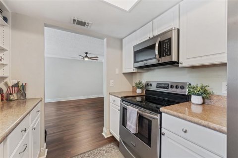 Condominio en venta en Orlando, Florida, 2 dormitorios, 90.67 m2 № 2112771 - foto 6