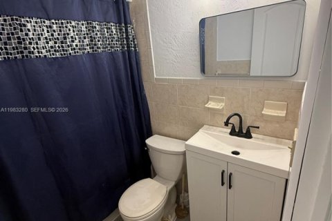 Снять в аренду виллу или дом в Холливуд, Флорида 3 спальни, 170.57м2, № 2050101 - фото 9