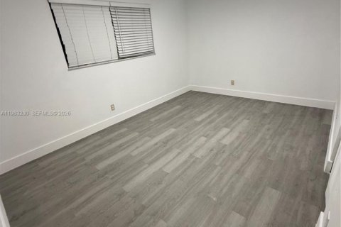 Снять в аренду виллу или дом в Холливуд, Флорида 3 спальни, 170.57м2, № 2050101 - фото 6