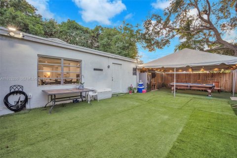Villa ou maison à vendre à North Miami, Floride: 2 chambres, 116.69 m2 № 2035093 - photo 17