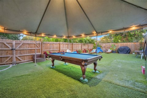 Villa ou maison à vendre à North Miami, Floride: 2 chambres, 116.69 m2 № 2035093 - photo 19