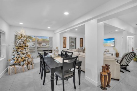 Villa ou maison à vendre à North Miami, Floride: 2 chambres, 116.69 m2 № 2035093 - photo 10