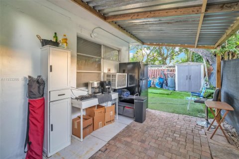 Villa ou maison à vendre à North Miami, Floride: 2 chambres, 116.69 m2 № 2035093 - photo 21