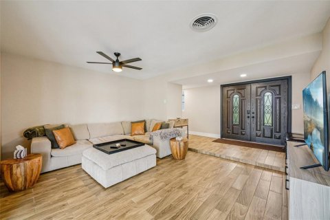 Villa ou maison à vendre à Saint Petersburg, Floride: 3 chambres, 163.79 m2 № 1893952 - photo 8