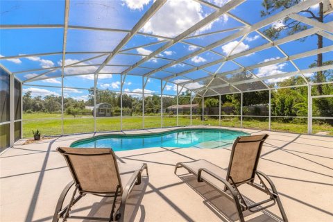 House in New Smyrna Beach, Florida 3 bedrooms, 236.9 sq.m. № 2396171 - photo 5