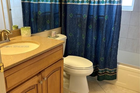 Condo in Margate, Florida, 2 bedrooms  № 1995263 - photo 8