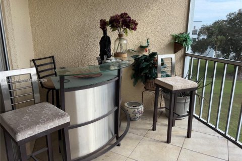 Condo in Margate, Florida, 2 bedrooms  № 1995263 - photo 9