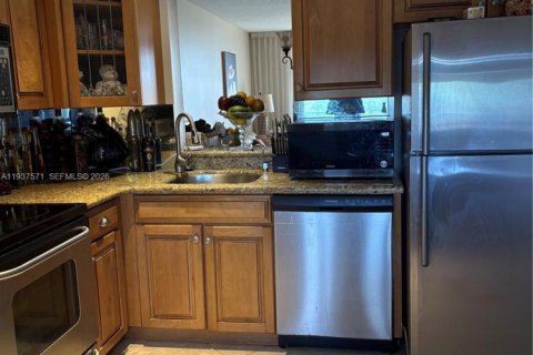 Condo in Margate, Florida, 2 bedrooms  № 1995263 - photo 7