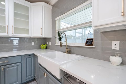 Casa en venta en Davenport, Florida, 3 dormitorios, 208.29 m2 № 1885197 - foto 6