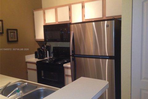 Condo in Oakland Park, Florida, 1 bedroom  № 2002521 - photo 4