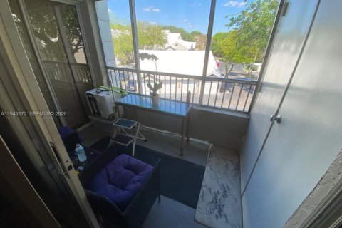 Condo in Oakland Park, Florida, 1 bedroom  № 2002521 - photo 7