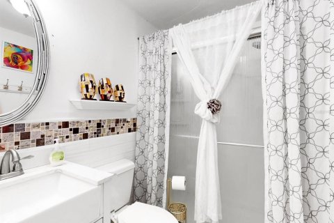 Immobilier commercial à vendre à Kissimmee, Floride: 95.88 m2 № 1533268 - photo 14