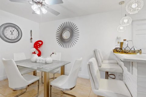 Immobilier commercial à vendre à Kissimmee, Floride: 95.88 m2 № 1533268 - photo 12