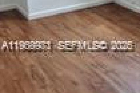 House in Coral Springs, Florida 3 bedrooms, 337.42 sq.m. № 2031847 - photo 4