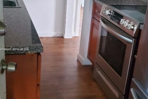 House in Coral Springs, Florida 3 bedrooms, 337.42 sq.m. № 2031847 - photo 6