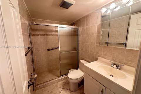 Снять в аренду кондоминиум в Санни-Айлс-Бич, Флорида 2 спальни, 91.97м2, № 2002516 - фото 4