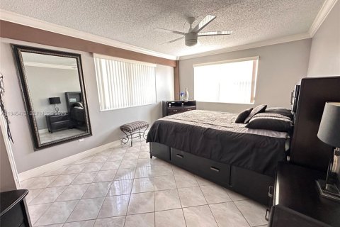 Снять в аренду кондоминиум в Санни-Айлс-Бич, Флорида 2 спальни, 91.97м2, № 2002516 - фото 3