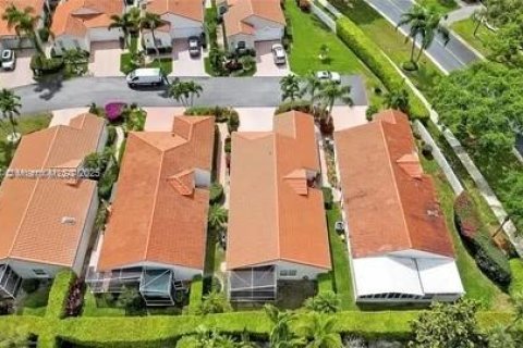 Снять в аренду виллу или дом в Бока-Ратон, Флорида 3 спальни, 174.84м2, № 1974848 - фото 5