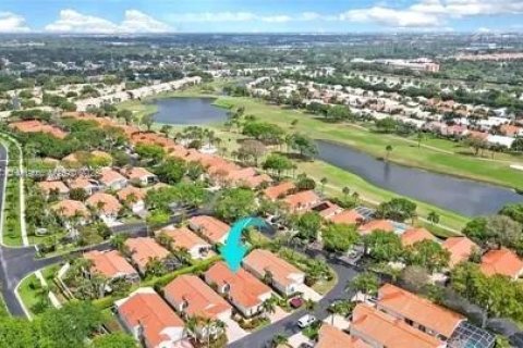 Снять в аренду виллу или дом в Бока-Ратон, Флорида 3 спальни, 174.84м2, № 1974848 - фото 6