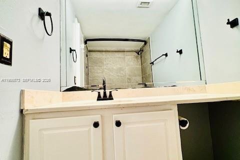 Condominio en alquiler en North Miami, Florida, 2 dormitorios, 89.46 m2 № 2010460 - foto 20