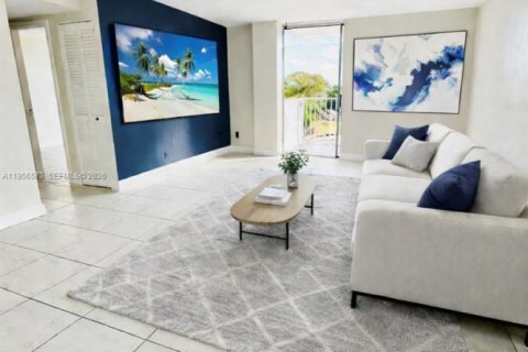 Condominio en alquiler en North Miami, Florida, 2 dormitorios, 89.46 m2 № 2010460 - foto 4