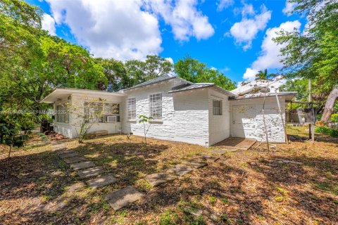 Villa ou maison à vendre à Miami Shores, Floride: 3 chambres, 228.45 m2 № 2062797 - photo 27