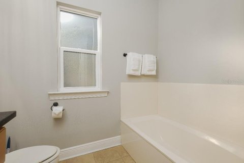 House in Destin, Florida 4 bedrooms, 189.52 sq.m. № 1854313 - photo 11