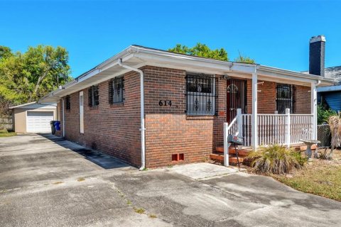 House in Lakeland, Florida 3 bedrooms, 155.8 sq.m. № 2166086 - photo 3