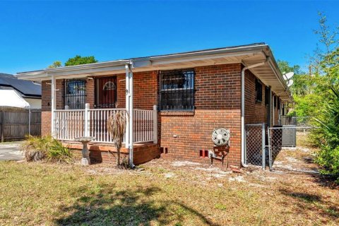 House in Lakeland, Florida 3 bedrooms, 155.8 sq.m. № 2166086 - photo 4