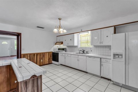 House in Lakeland, Florida 3 bedrooms, 155.8 sq.m. № 2166086 - photo 15
