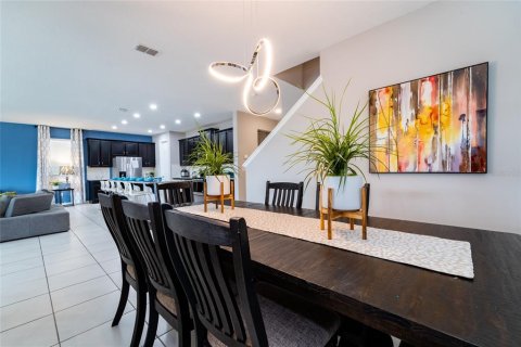 Casa en venta en Kissimmee, Florida, 9 dormitorios, 405.33 m2 № 1911664 - foto 9