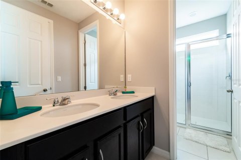 Casa en venta en Kissimmee, Florida, 9 dormitorios, 405.33 m2 № 1911664 - foto 30