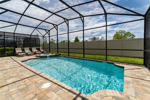 Casa en venta en Kissimmee, Florida, 9 dormitorios, 405.33 m2 № 1911664 - foto 2
