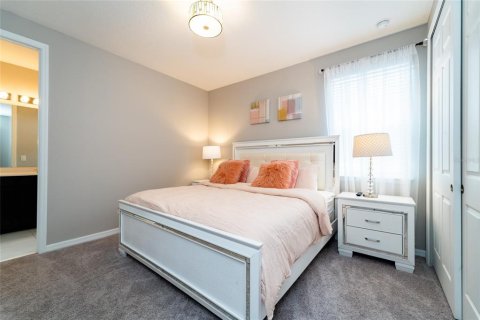 Casa en venta en Kissimmee, Florida, 9 dormitorios, 405.33 m2 № 1911664 - foto 29