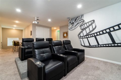 Casa en venta en Kissimmee, Florida, 9 dormitorios, 405.33 m2 № 1911664 - foto 13