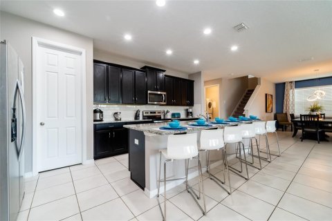 Casa en venta en Kissimmee, Florida, 9 dormitorios, 405.33 m2 № 1911664 - foto 7