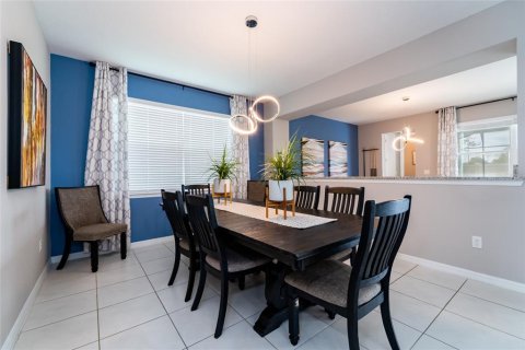 Casa en venta en Kissimmee, Florida, 9 dormitorios, 405.33 m2 № 1911664 - foto 10
