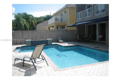 Casa en alquiler en Miami, Florida, 4 dormitorios, 234.11 m2 № 2056689 - foto 4