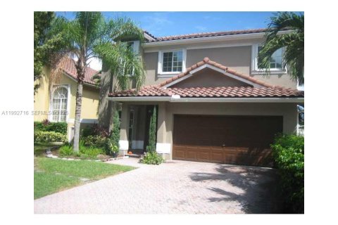 Casa en Miami, Florida 4 dormitorios, 234.11 m2 № 2056689
