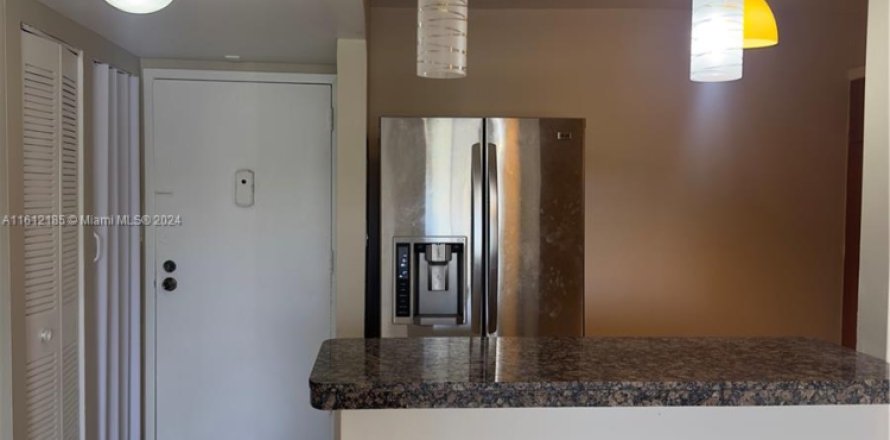 Condo in Deerfield Beach, Florida, 2 bedrooms  № 1938117