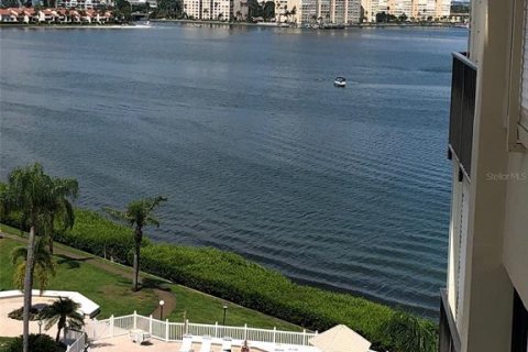 Copropriété à louer à Saint Petersburg, Floride: 2 chambres, 116.13 m2 № 2108320 - photo 3