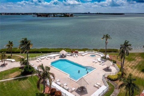 Copropriété à louer à Saint Petersburg, Floride: 2 chambres, 116.13 m2 № 2108320 - photo 2