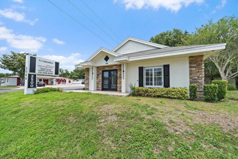Commercial property in Clearwater, Florida 181.44 sq.m. № 2096390 - photo 4