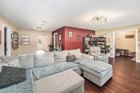 Casa en venta en Riverview, Florida, 4 dormitorios, 201.97 m2 № 1898655 - foto 5