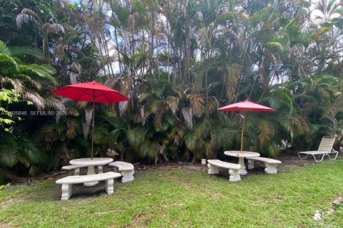 Снять в аренду виллу или дом в Корал-Гейблс, Флорида 2 спальни, 356.19м2, № 1987232 - фото 8