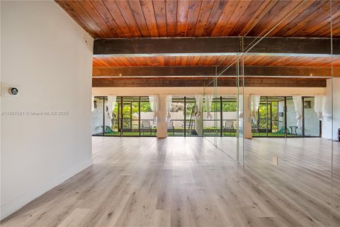 Купить таунхаус в Майами, Флорида 3 спальни, 156.82м2, № 1951871 - фото 11