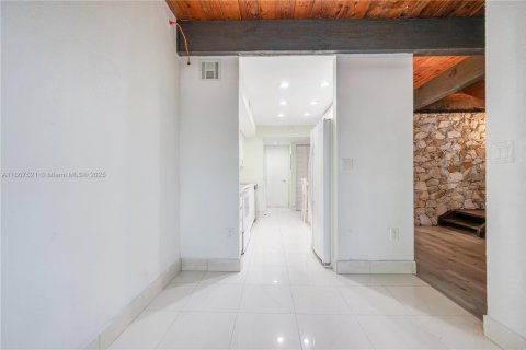 Купить таунхаус в Майами, Флорида 3 спальни, 156.82м2, № 1951871 - фото 4