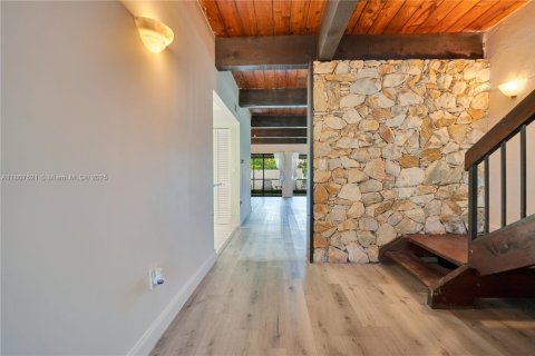 Купить таунхаус в Майами, Флорида 3 спальни, 156.82м2, № 1951871 - фото 2