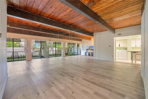 Купить таунхаус в Майами, Флорида 3 спальни, 156.82м2, № 1951871 - фото 10