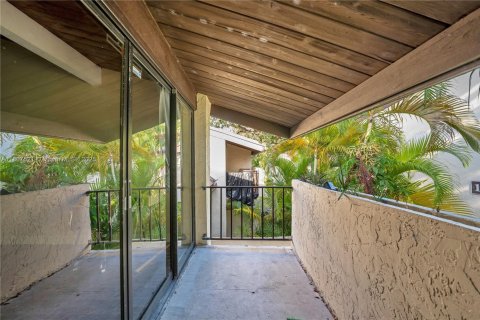 Купить таунхаус в Майами, Флорида 3 спальни, 156.82м2, № 1951871 - фото 24